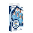 2023-24 Topps Manchester City Fan Set samlarkort i en blå box med lagets stjärnor och logotyp.