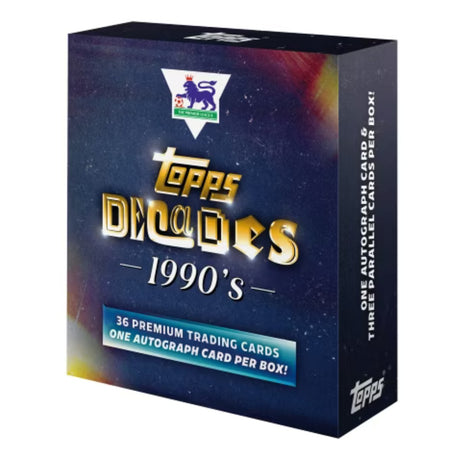 2025 Topps Decades Premier League 90's Edition fotbollskort samlarbox med retrodesign för samlare.