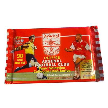 Oöppnat paket Futera Arsenal Fans Selection 97/98 samlarkort med klassiska fotbollsspelare från Premier League.